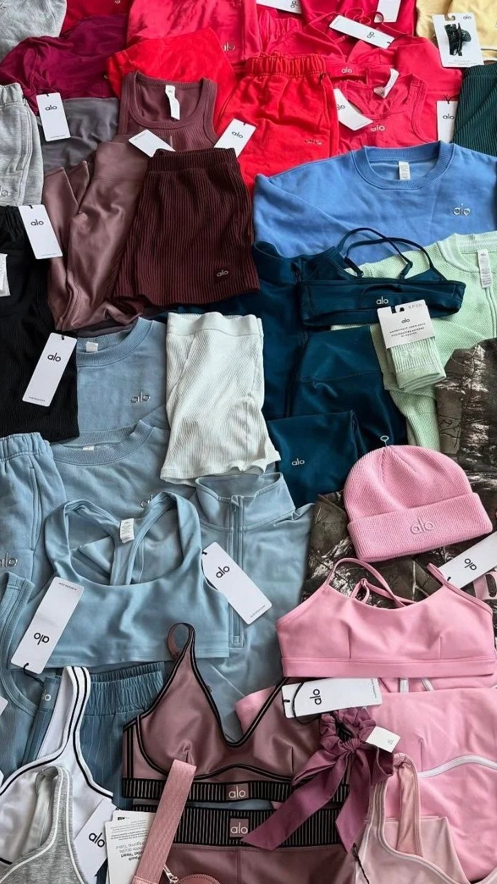 Authentic Alo Yoga liquidation pallet with 250 pieces of mixed apparel