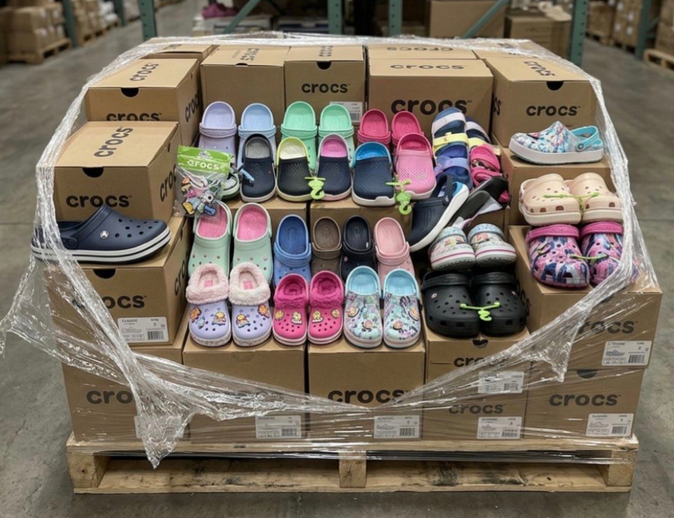 Authentic Crocs wholesale liquidation pallet with mixed sizes and styles