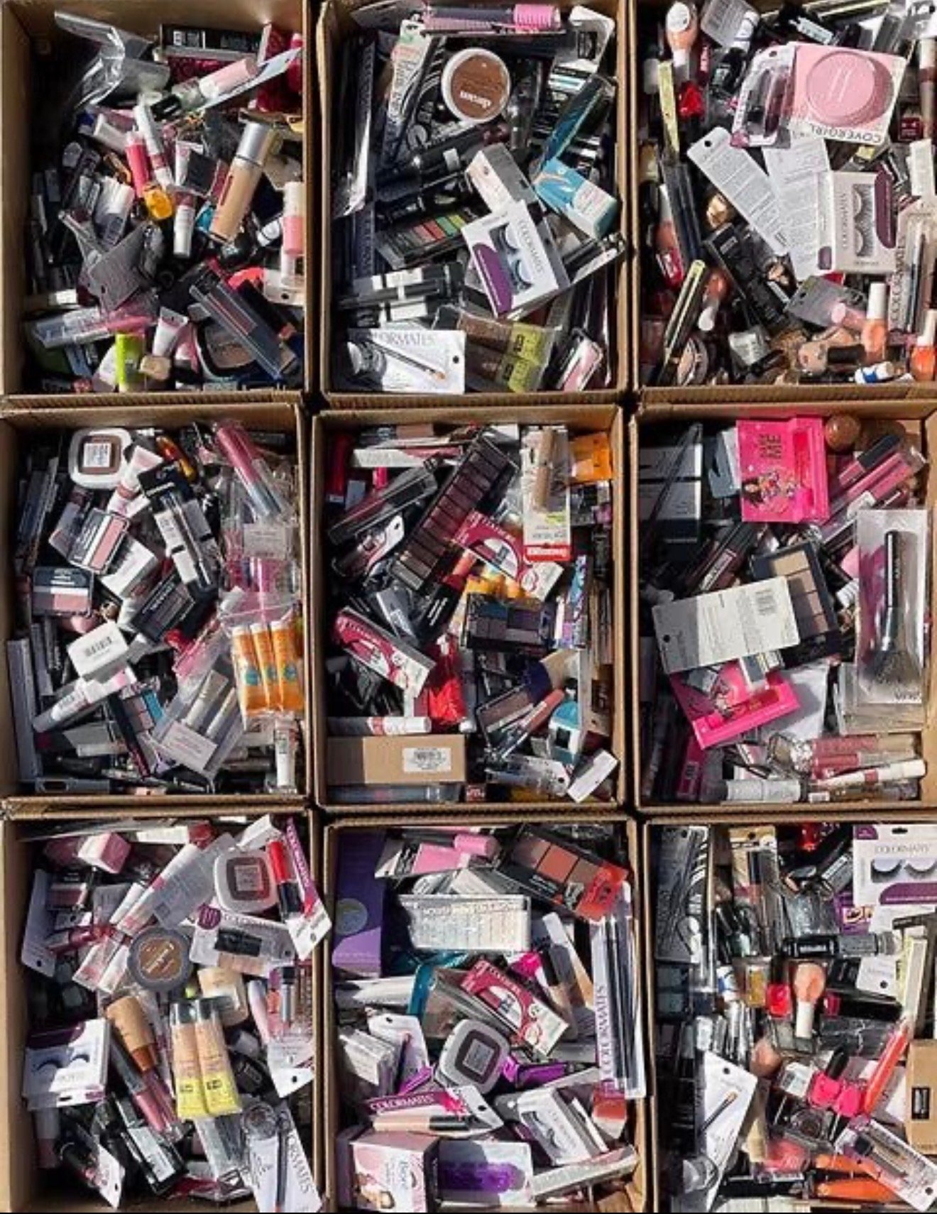 Makeup liquidation pallets with 200 plus mixed beauty products