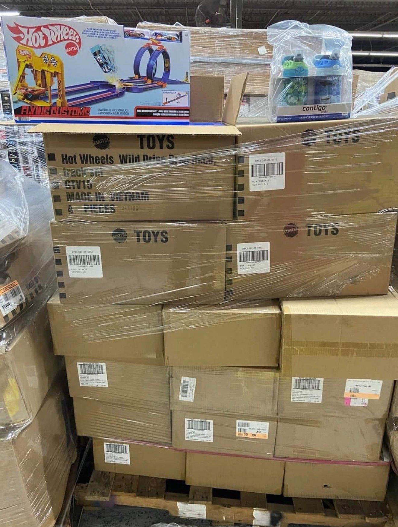 Hot Wheels wholesale pallet with 250 plus pieces