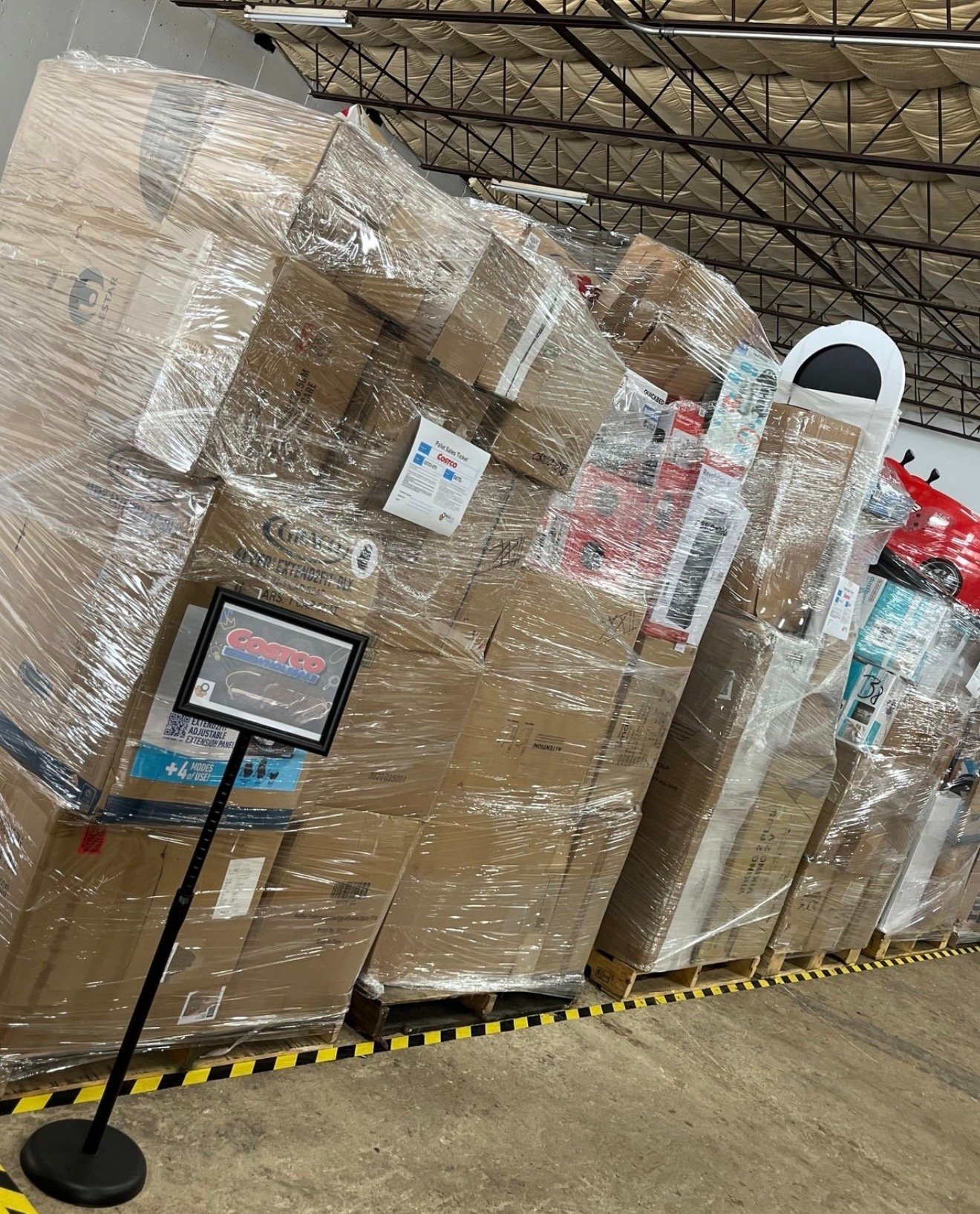 Costco liquidation truckload of new and overstock merchandise