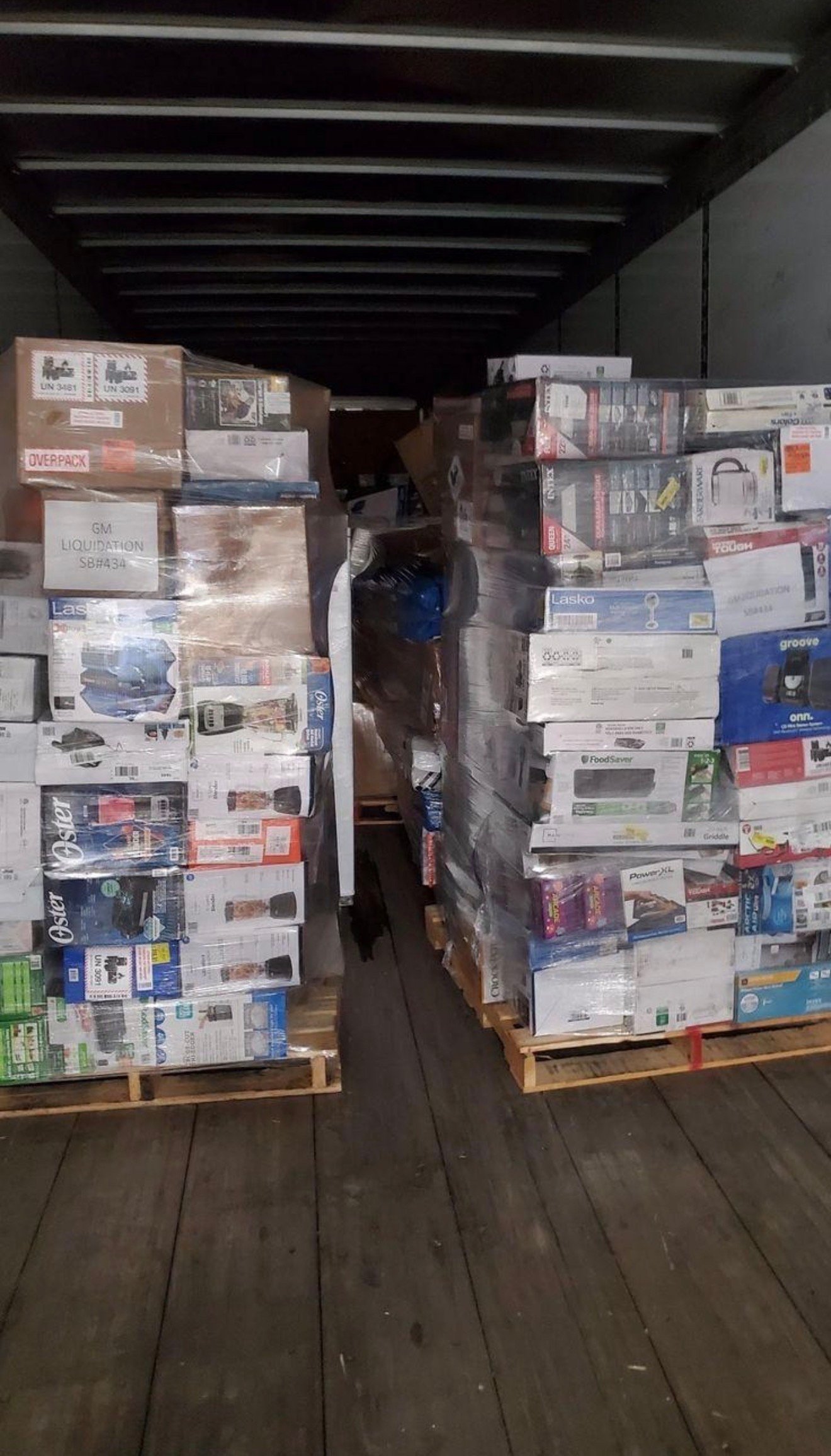 General merchandise truckload with mixed wholesale retail inventory