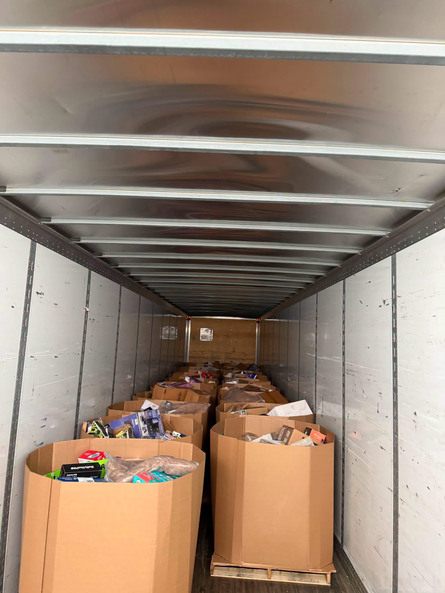 Walmart liquidation truckload of new and overstock merchandise